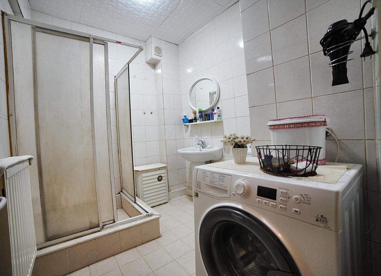 איסטמבול Private Room Close To Merter And Gungoren Textile Center מראה חיצוני תמונה